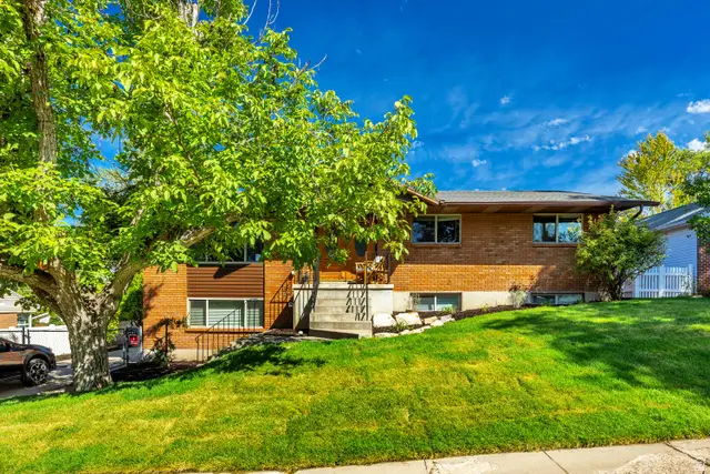 2555 E Elm Ave S, Salt Lake City, UT 84109 - #2