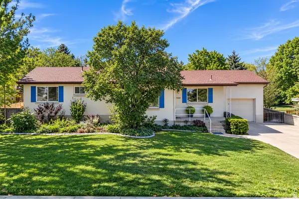7320 S Chris Ln, Cottonwood Heights, UT 84121