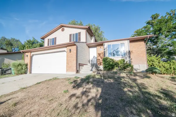 10273 S Countrywood Dr, Sandy, UT 84092