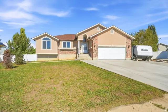 569 E 2200 S, Clearfield, UT 84015 - #1