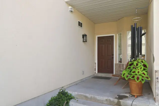 732 E Sand Dollar Dr S, Sandy, UT 84094 - #2