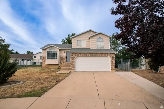 4197 Lily Dr, Roy, UT 84067 - #3