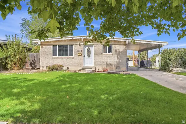 1994 W Champagne Ave, Taylorsville, UT 84129