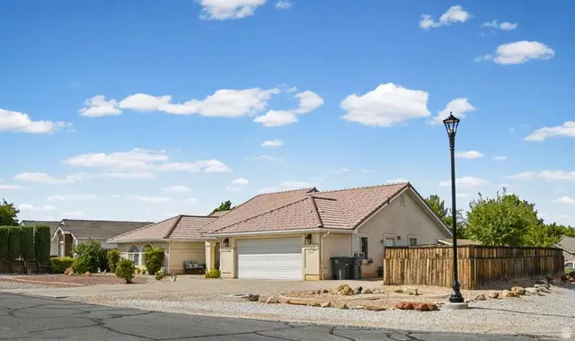 1133 E Mckinley Way, Saint George, UT 84790 - #2