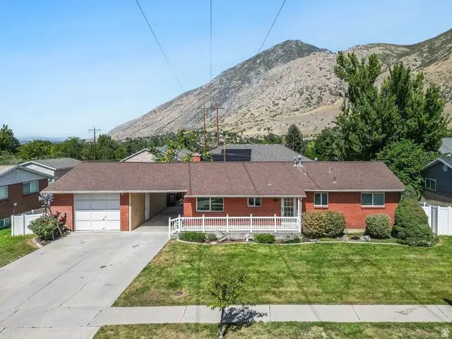 1079 E Hillcrest Dr, Springville, UT 84663 - #3