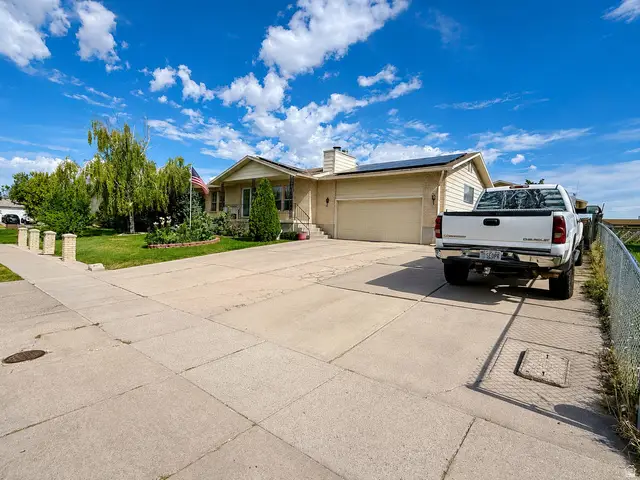 3676 W 4700 S, Roy, UT 84067 - #2