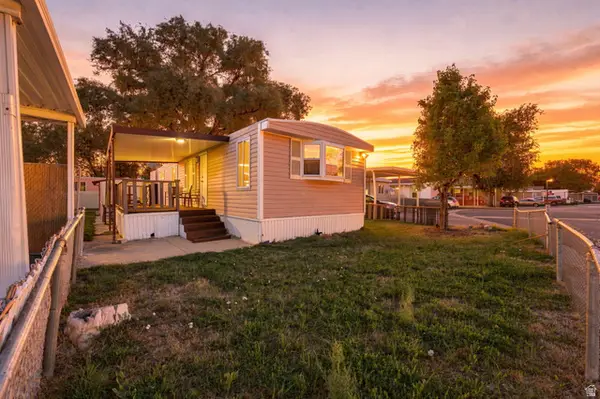 7166 Apaloosa Dr, West Valley City, UT 84128