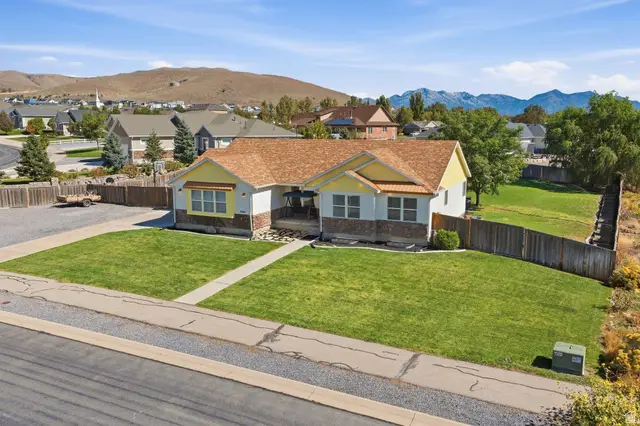 9290 N Horizon Dr, Eagle Mountain, UT 84005 - #3