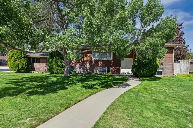 1390 W Marinwood Ave S, Taylorsville, UT 84123 - #2