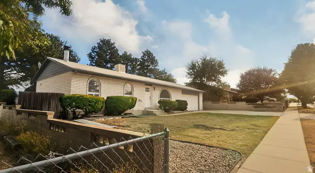 5363 S Ridgecrest Dr W, Taylorsville, UT 84129 - #2