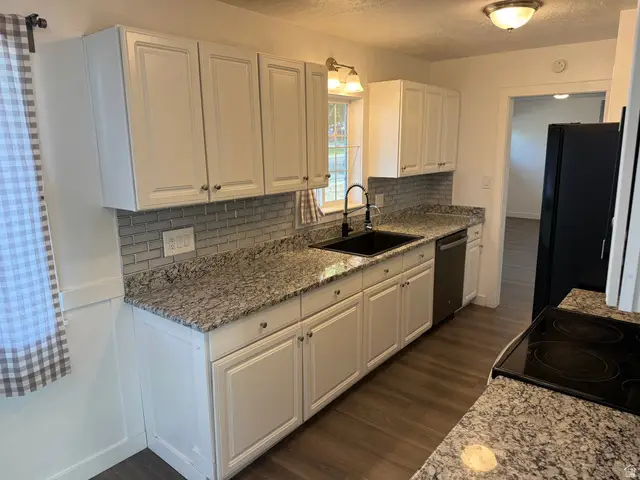 468 Pioneer Ave, Tooele, UT 84074 - #2