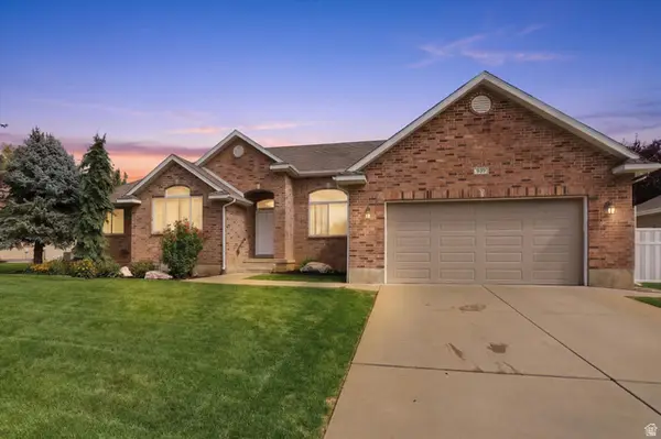 939 S Wind River Way W, Kaysville, UT 84037