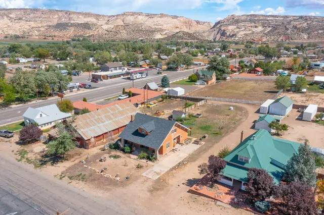 35 S Center St, Escalante, UT 84726 - #3