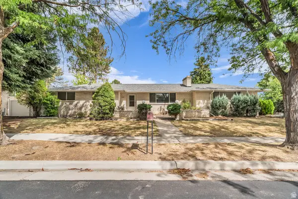 1261 E Chevy Chase Dr S, Salt Lake City, UT 84117