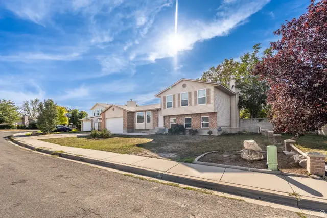 3816 S Pheasant Glen Dr W, West Valley City, UT 84120 - #2