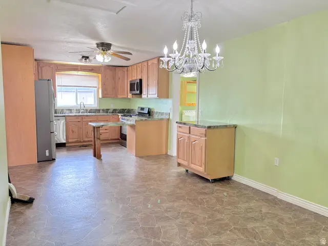 757 N 400 W, Blanding, UT 84511 - #3