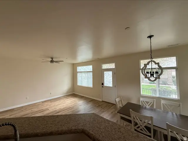 11432 S Oakmond Rd W, South Jordan, UT 84009 - #2