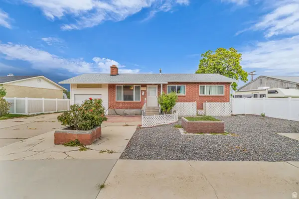 9950 S Barium Ln, Sandy, UT 84094