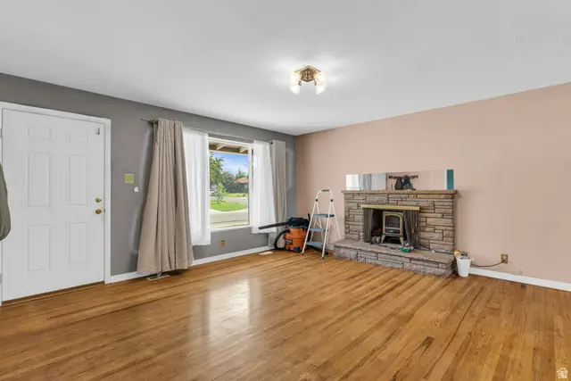 9950 S Barium Ln, Sandy, UT 84094 - #3