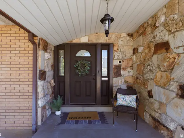 1303 N Lakeview Dr, Provo, UT 84604 - #3