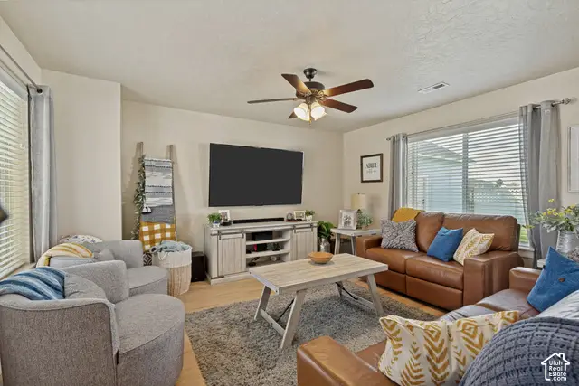 373 N 1400 W, Springville, UT 84663 - #2