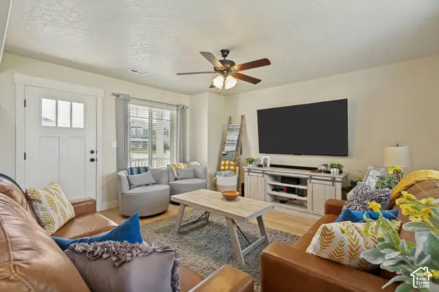 373 N 1400 W, Springville, UT 84663 - #3
