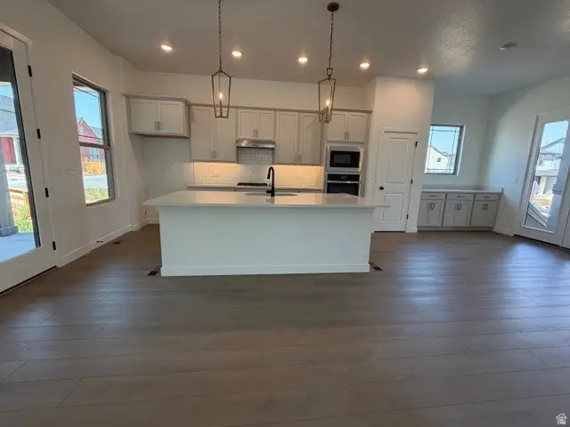 7257 W Terraine Rd, West Jordan, UT 84081 - #3