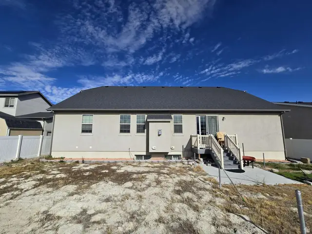 793 W Montauk Ln, Stansbury Park, UT 84074 - #2