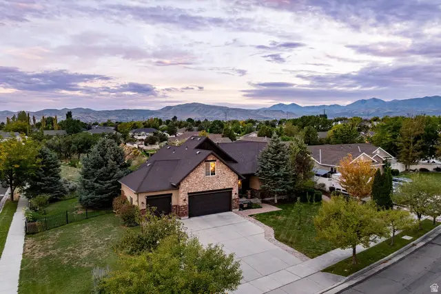 4523 W Park Bend Ct S, Riverton, UT 84096 - #3