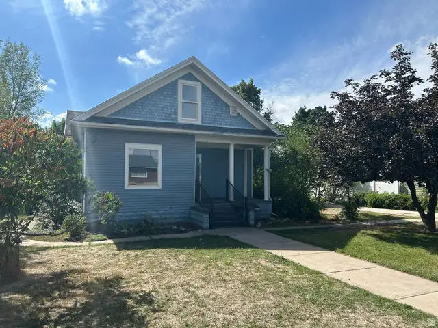 464 E 500 S, River Heights, UT 84321 - #1