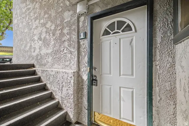 219 E Hill Ave #1, Salt Lake City, UT 84107 - #3