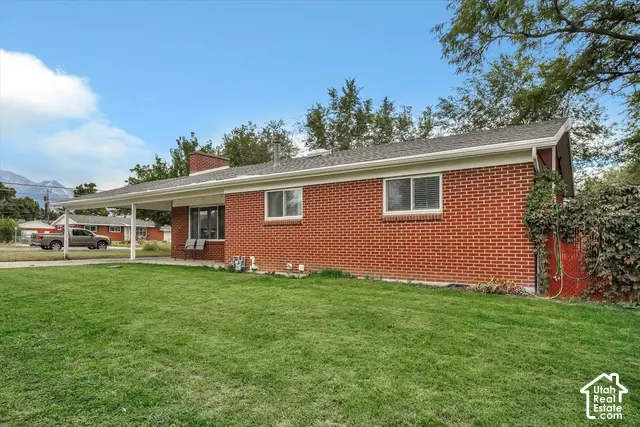 284 E Twin Peaks St, Midvale, UT 84047 - #2