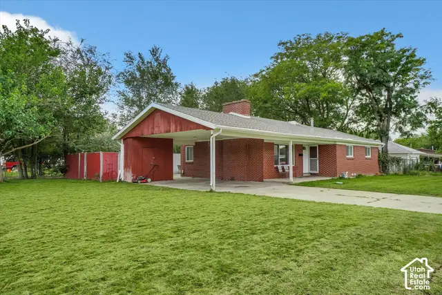 284 E Twin Peaks St, Midvale, UT 84047 - #3