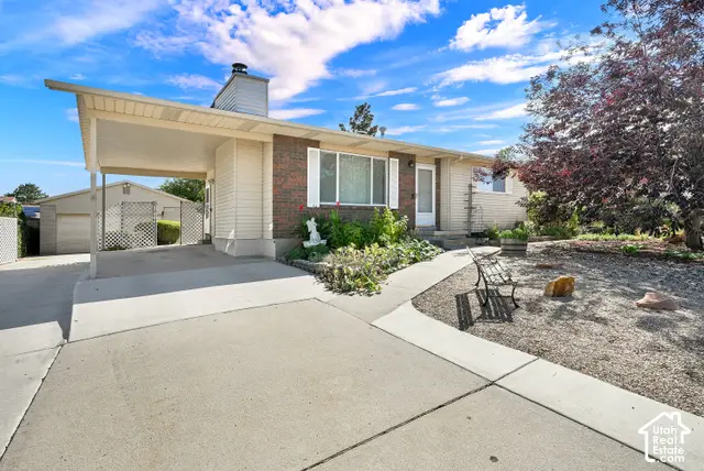 3733 S Deann Dr, West Valley City, UT 84128 - #3