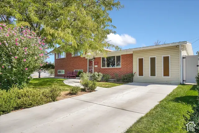 698 N Parkway Ave, Tooele, UT 84074 - #1