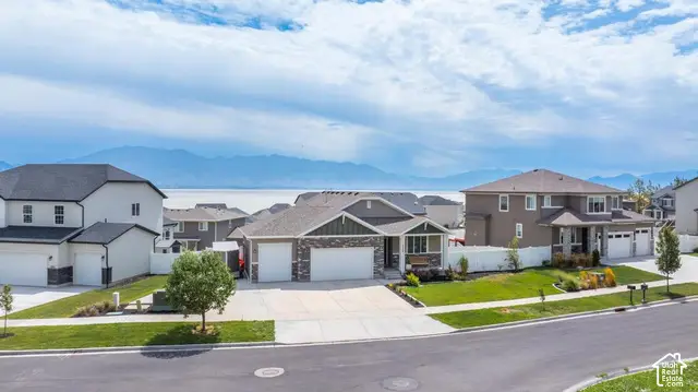 3344 S Tiger Heron Dr, Saratoga Springs, UT 84045 - #2