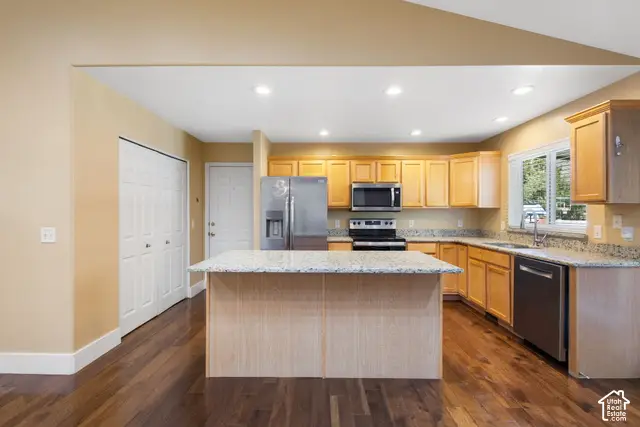 10242 N Redwood Dr, Cedar Hills, UT 84062 - #2