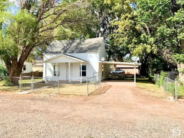 75 E 400 S, Richfield, UT 84701 - #3