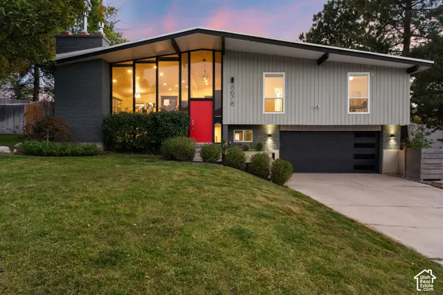 8678 S Mount Majestic Rd, Sandy, UT 84093 - #3