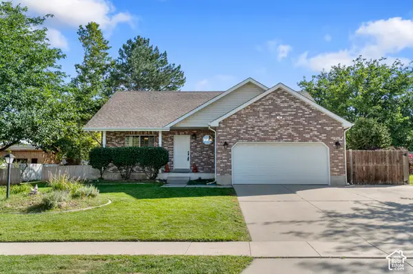 3925 W Dunkeld St S, South Jordan, UT 84095