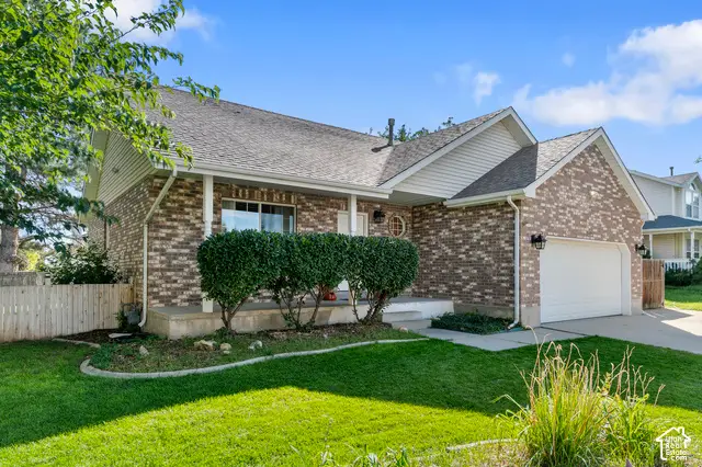 3925 W Dunkeld St S, South Jordan, UT 84095 - #2