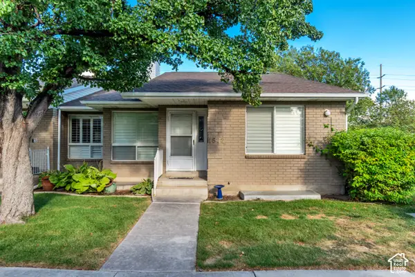 1532 W Cornerstone Dr, South Jordan, UT 84095