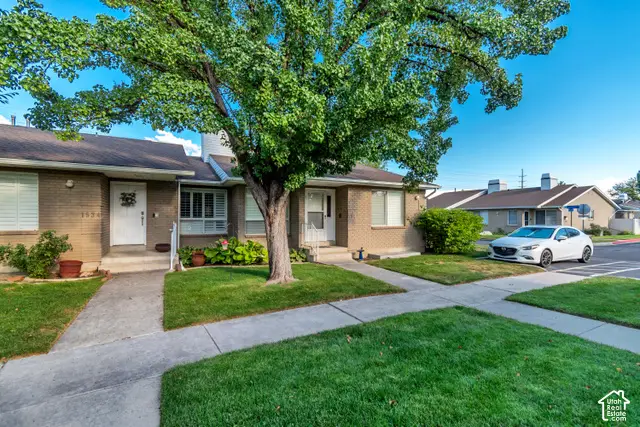 1532 W Cornerstone Dr, South Jordan, UT 84095 - #2