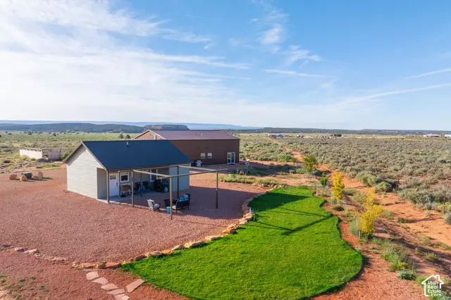 215 S Copper Rd E, Kanab, UT 84741 - #3