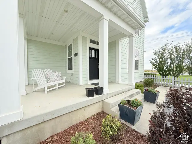 5068 W Bear Trap Dr, South Jordan, UT 84009 - #3