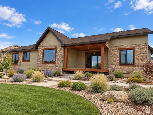 311 S 100 East St, Teasdale, UT 84773 - #2