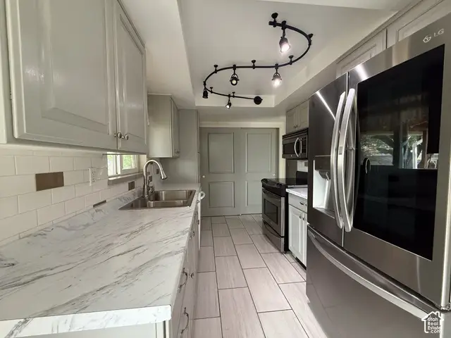 569 N Cottonwood Rd, Price, UT 84501 - #2