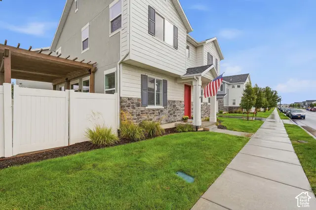 1932 W Parkview Dr, Syracuse, UT 84075 - #2