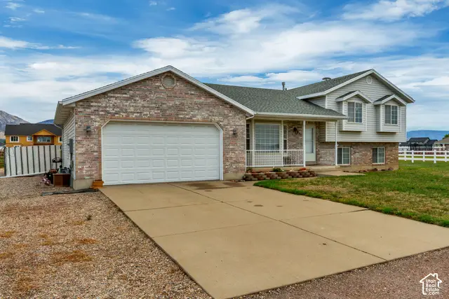 3032 N 2575 W, Farr West, UT 84404 - #2