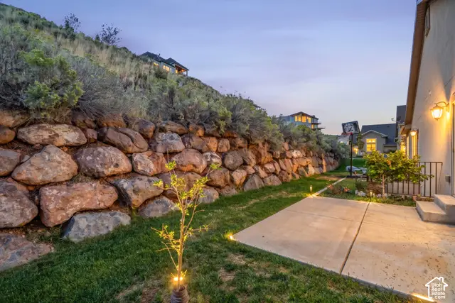 713 Eagle Pass, North Salt Lake, UT 84054 - #2